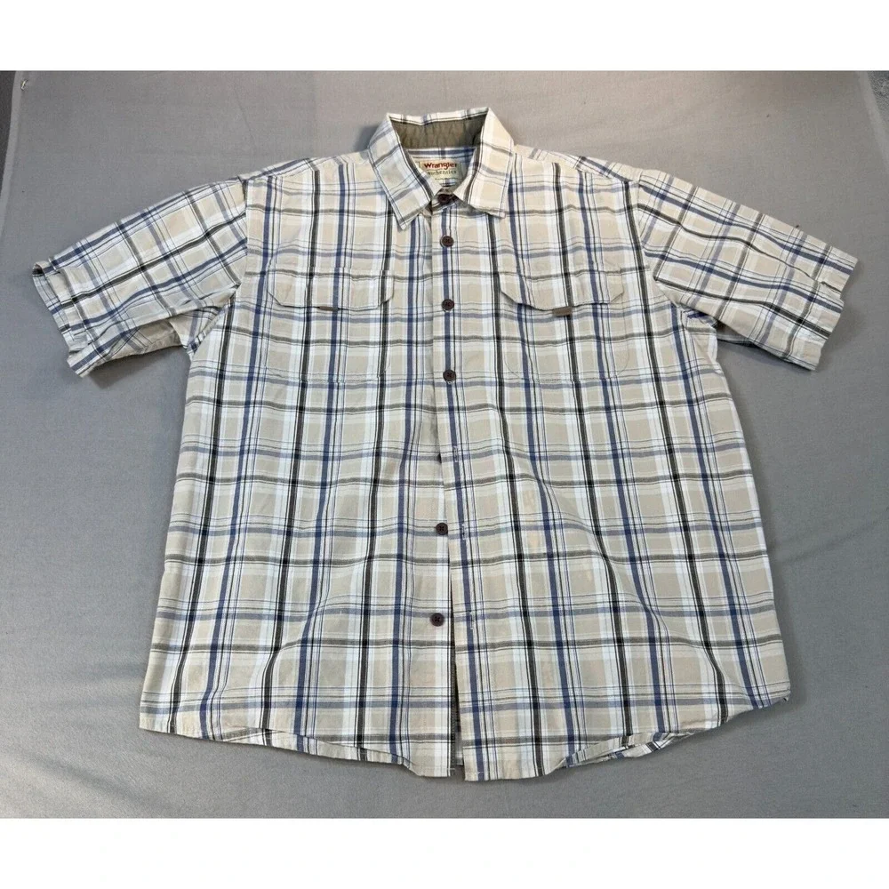 Wrangler Authentics Shirt Men's Large Tan Blue‎ Plaid Button Down Short Sleeve